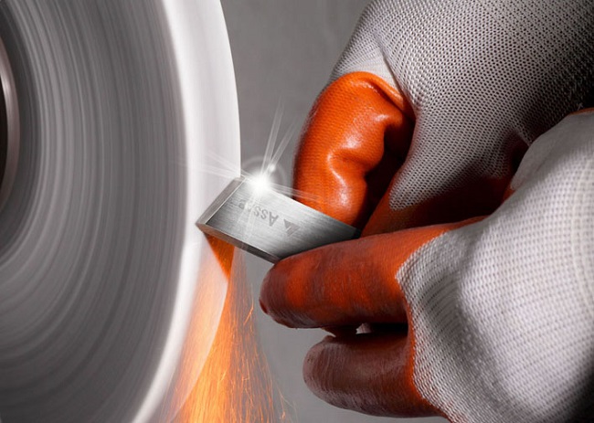 TPS-S8900全自動彎字機V型工業(yè)級刨槽方式1.jpg TPS-S8900全自動彎字機V型工業(yè)級刨槽方式1.jpg