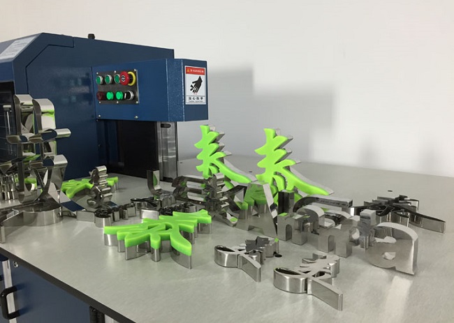 TPS-S8900全自動彎字機樣品展示3.jpg TPS-S8900全自動彎字機樣品展示3.jpg