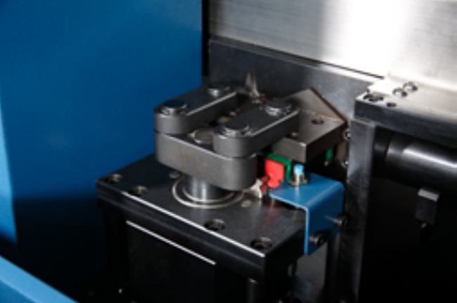 S1800全自動剪齒彎字機伺服控制模具沖壓剪齒機構(gòu).png S1800全自動剪齒彎字機伺服控制模具沖壓剪齒機構(gòu).png